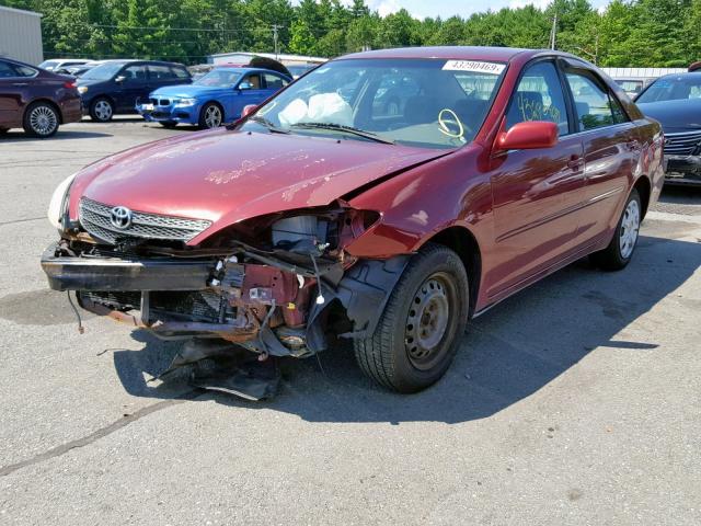JTDBE32K920076040 - 2002 TOYOTA CAMRY LE RED photo 2