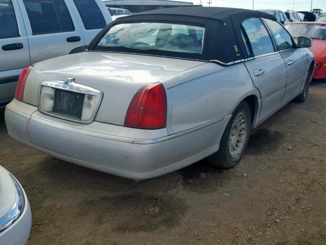 1LNHM83W41Y612786 - 2001 LINCOLN TOWN CAR C SILVER photo 4