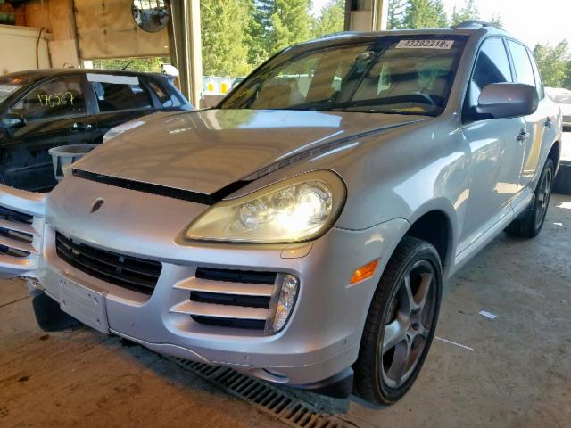 WP1AB29P68LA36133 - 2008 PORSCHE CAYENNE S SILVER photo 2