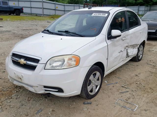 KL1TD56EX9B623426 - 2009 CHEVROLET AVEO LS WHITE photo 2