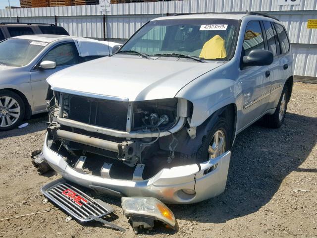 1GKDS13S282128954 - 2008 GMC ENVOY SILVER photo 2