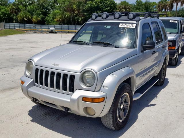 1J4GL38K43W657876 - 2003 JEEP LIBERTY RE SILVER photo 2