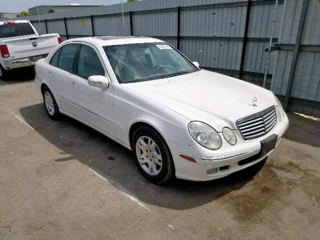 WDBUF65J85A652126 - 2005 MERCEDES-BENZ E 320 WHITE photo 1