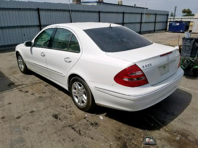 WDBUF65J85A652126 - 2005 MERCEDES-BENZ E 320 WHITE photo 3