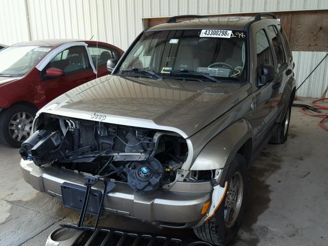 1J4GL38K95W671324 - 2005 JEEP LIBERTY RE BROWN photo 2