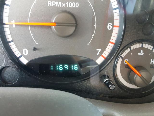 1J4GL38K95W671324 - 2005 JEEP LIBERTY RE BROWN photo 8