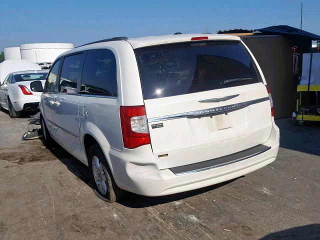 2C4RC1BG8CR389933 - 2012 CHRYSLER TOWN & COU WHITE photo 3