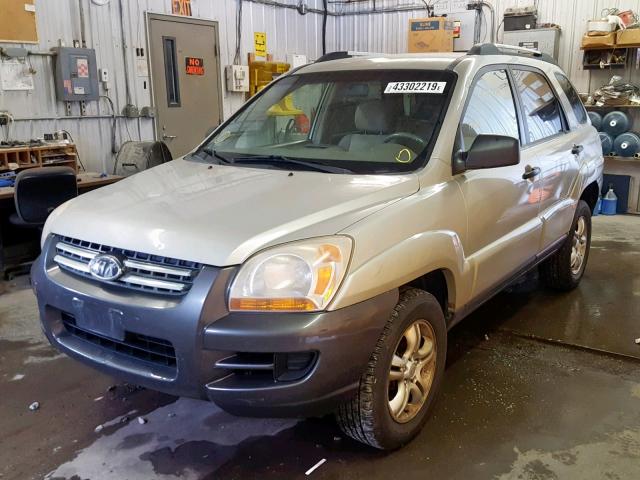 KNDJF723857133137 - 2005 KIA NEW SPORTA TAN photo 2