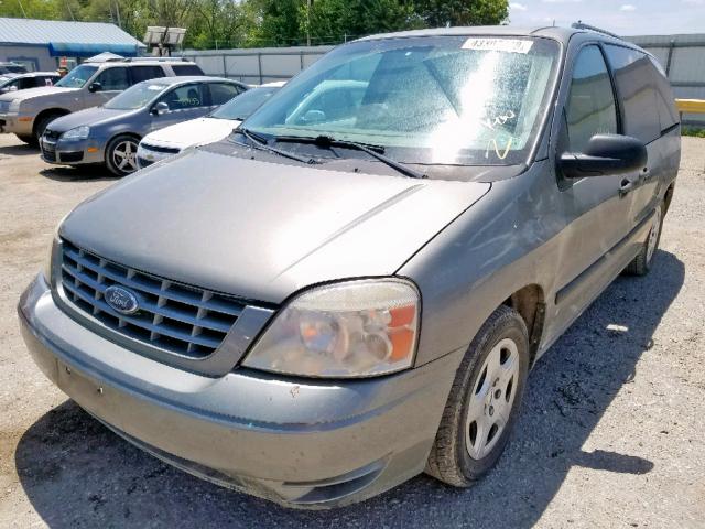 2FMZA51694BA78104 - 2004 FORD FREESTAR S GREEN photo 2