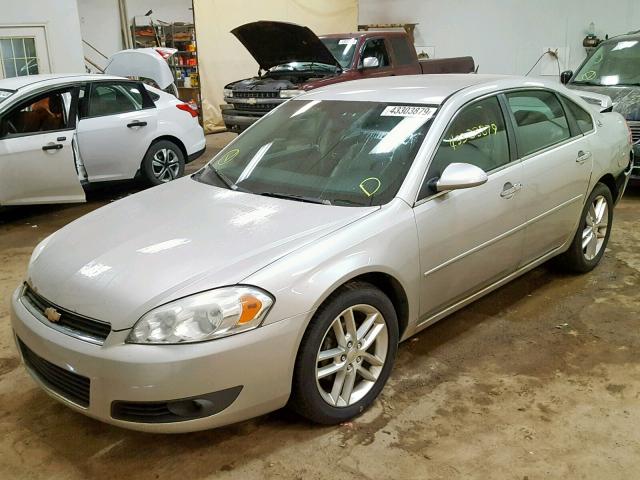 2G1WU583981236617 - 2008 CHEVROLET IMPALA LTZ SILVER photo 2