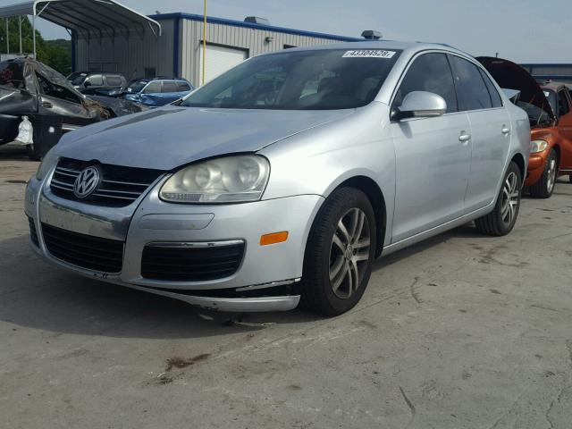 3VWRF71K46M691678 - 2006 VOLKSWAGEN JETTA 2.5 SILVER photo 2