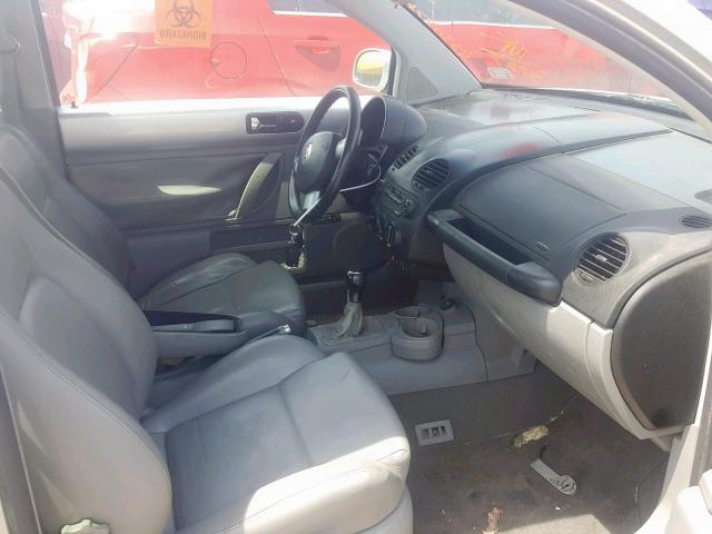 3VWED21C61M475727 - 2001 VOLKSWAGEN NEW BEETLE ვერცხლისფერი ფოტო 5