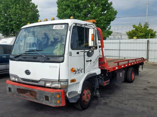 JNAMB33H7XGF50186 - 1999 NISSAN DIESEL UD2000 WHITE photo 2