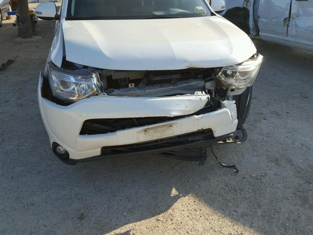 JA4JZ4AX7EZ015573 - 2014 MITSUBISHI OUTLANDER WHITE photo 9