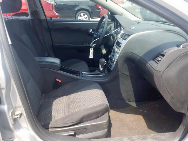 1G1ZC5E04CF387330 - 2012 CHEVROLET MALIBU 1LT SILVER photo 5