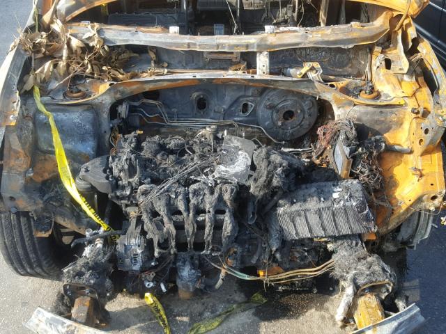 5NMZU3LB0HH016494 - 2017 HYUNDAI SANTA FE S BURN photo 7