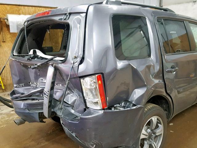 5FNYF4H34FB017109 - 2015 HONDA PILOT SE GRAY photo 9