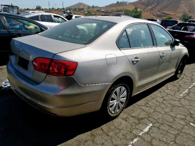 3VW2K7AJ3EM213402 - 2014 VOLKSWAGEN JETTA BASE SILVER photo 4