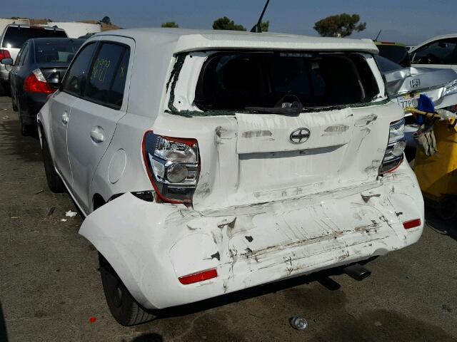 JTKKU4B43B1010130 - 2011 SCION XD WHITE photo 3