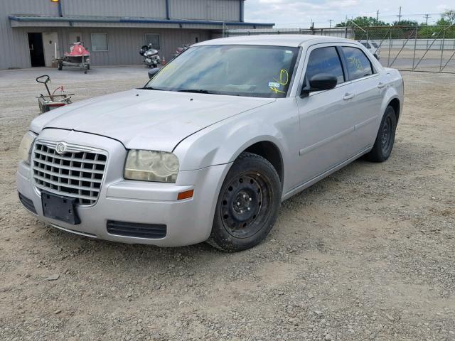 2C3KA43R96H172088 - 2006 CHRYSLER 300 SILVER photo 2