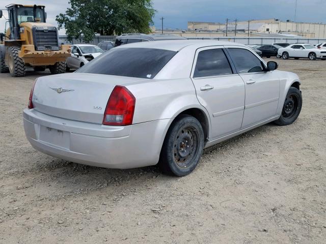 2C3KA43R96H172088 - 2006 CHRYSLER 300 SILVER photo 4