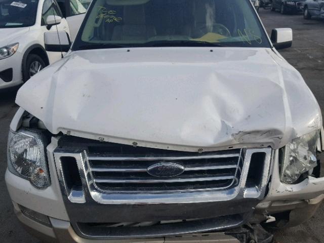 1FMEU7EE5AUA32102 - 2010 FORD EXPLORER E WHITE photo 7