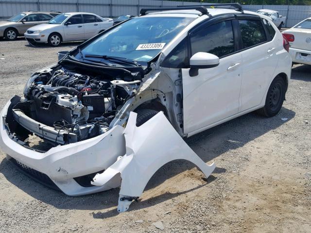 3HGGK5G58FM735310 - 2015 HONDA FIT LX WHITE photo 2