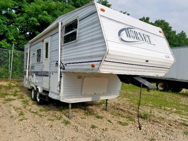 4YDF2152717301908 - 2001 KEYSTONE HORNET WHITE photo 1