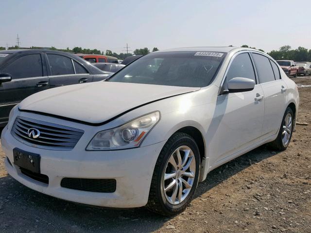 JNKCV61F39M051470 - 2009 INFINITI G37 WHITE photo 2