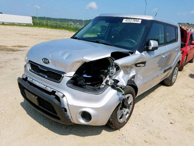 KNDJT2A5XD7572997 - 2013 KIA SOUL GRAY photo 2