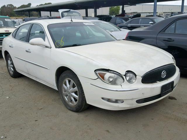 2G4WD532551315280 - 2005 BUICK LACROSSE C WHITE photo 1