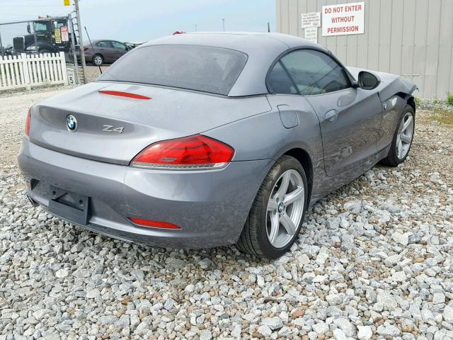 WBALM5C53BE380430 - 2011 BMW Z4 SDRIVE3 GRAY photo 4