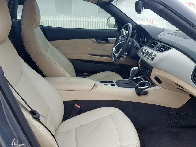WBALM5C53BE380430 - 2011 BMW Z4 SDRIVE3 GRAY photo 5