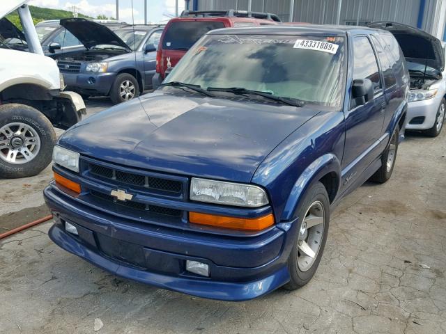 1GNCS18X24K125114 - 2004 CHEVROLET BLAZER BLUE photo 2