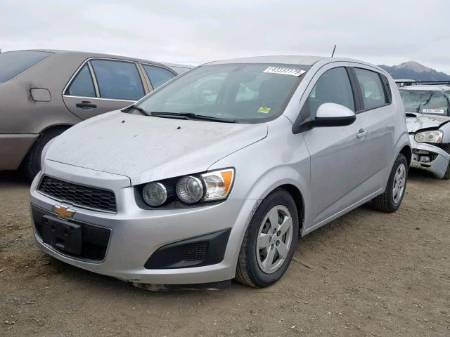 1G1JA6SG4G4175314 - 2016 CHEVROLET SONIC LS SILVER photo 2