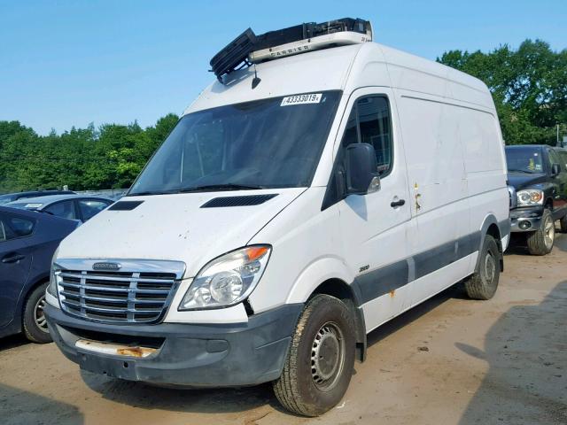 WDYPE745X85231716 - 2008 FREIGHTLINER SPRINTER 2 WHITE photo 2