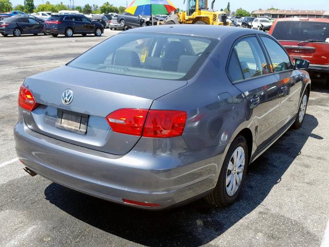 3VW2K7AJ8EM256360 - 2014 VOLKSWAGEN JETTA BASE GRAY photo 4