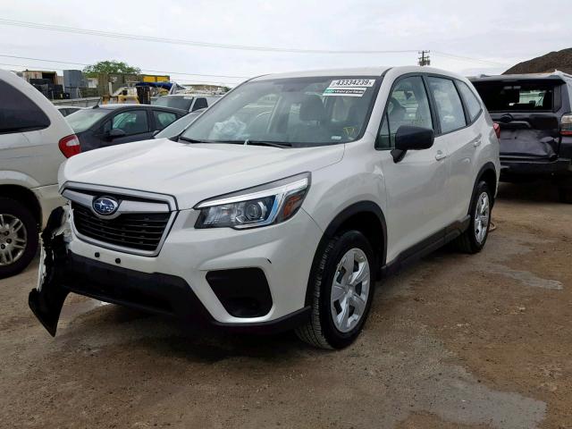 JF2SKAAC5KH488174 - 2019 SUBARU FORESTER WHITE photo 2