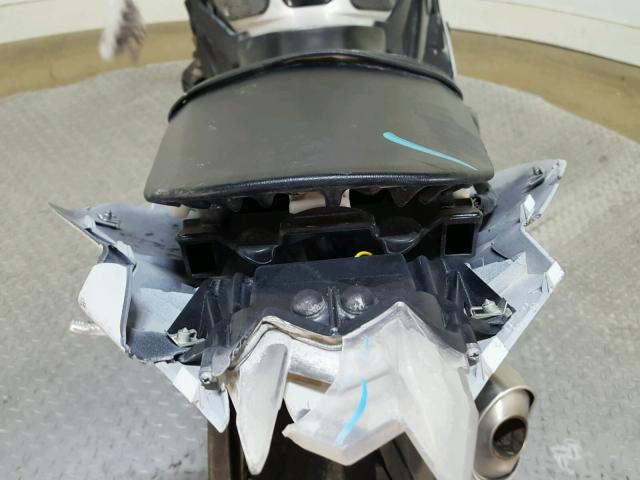 WB1051707BZV43564 - 2011 BMW S 1000 RR WHITE photo 13