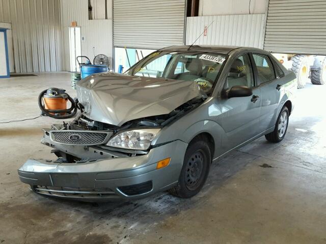 1FAFP34N26W204548 - 2006 FORD FOCUS ZX4 GREEN photo 2