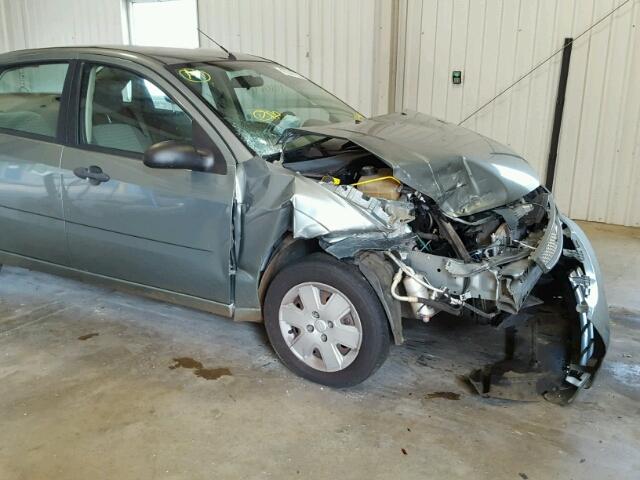 1FAFP34N26W204548 - 2006 FORD FOCUS ZX4 GREEN photo 9