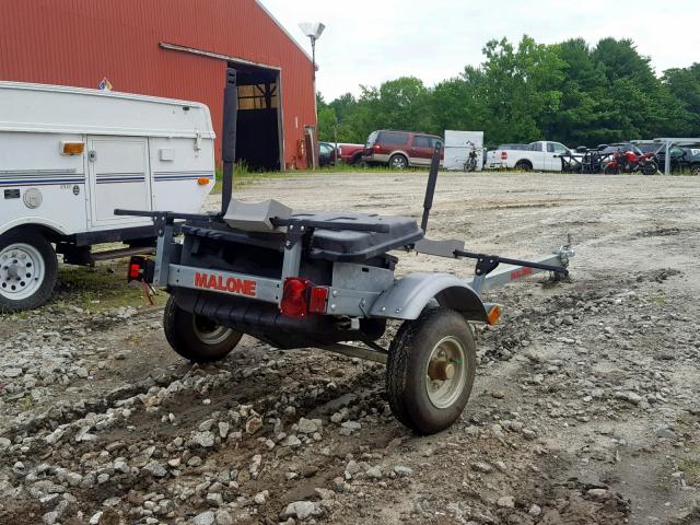 4KF821113GG000850 - 2000 UTILITY TRAILER SILVER photo 4