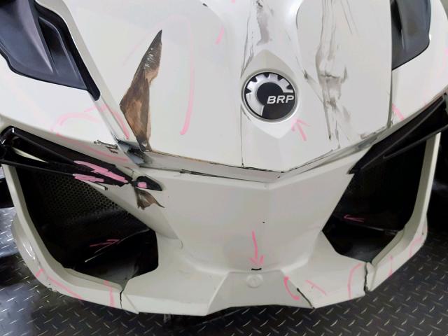 2BXNBDD2XJV003313 - 2018 CAN-AM SPYDER ROA WHITE photo 15