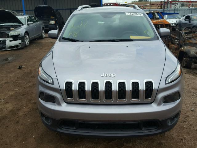 1C4PJLCB8JD595331 - 2018 JEEP CHEROKEE L SILVER photo 9