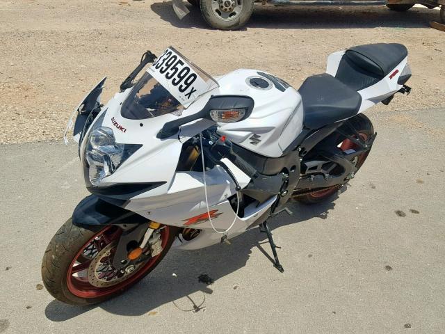 JS1GR7MA1H2101381 - 2017 SUZUKI GSX-R750 WHITE photo 2