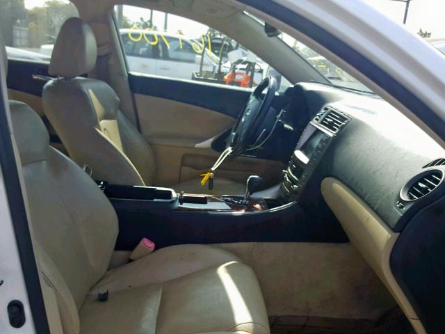 JTHBE262172009916 - 2007 LEXUS IS 350 WHITE photo 5