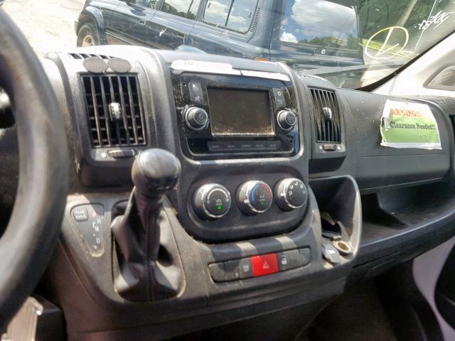 3C6TRVCG9JE138922 - 2018 RAM PROMASTER 白色 照片 9