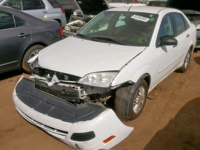 1FAFP34N26W252907 - 2006 FORD FOCUS ZX4 TAN photo 2