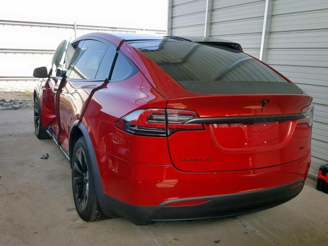 5YJXCBE20GF003388 - 2016 TESLA MODEL X RED photo 3