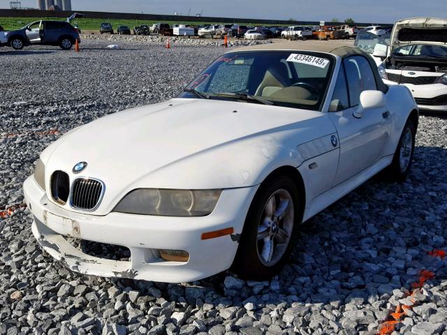 4USCH9348YLF83496 - 2000 BMW Z3 2.3 WHITE photo 2